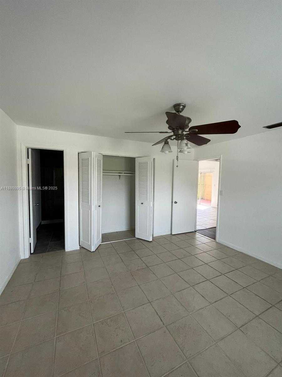 Small Image of 9580 WEST FERN LN #9580, Miramar Number 6