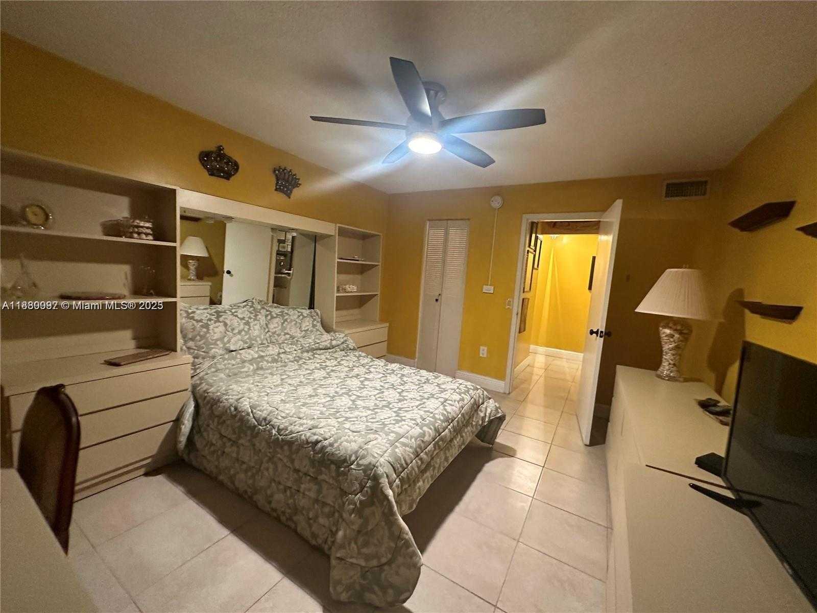 Small Image of 720 COLLINS AVE #506, Miami Beach Number 14