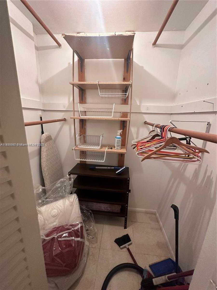 Small Image of 720 COLLINS AVE #506, Miami Beach Number 17