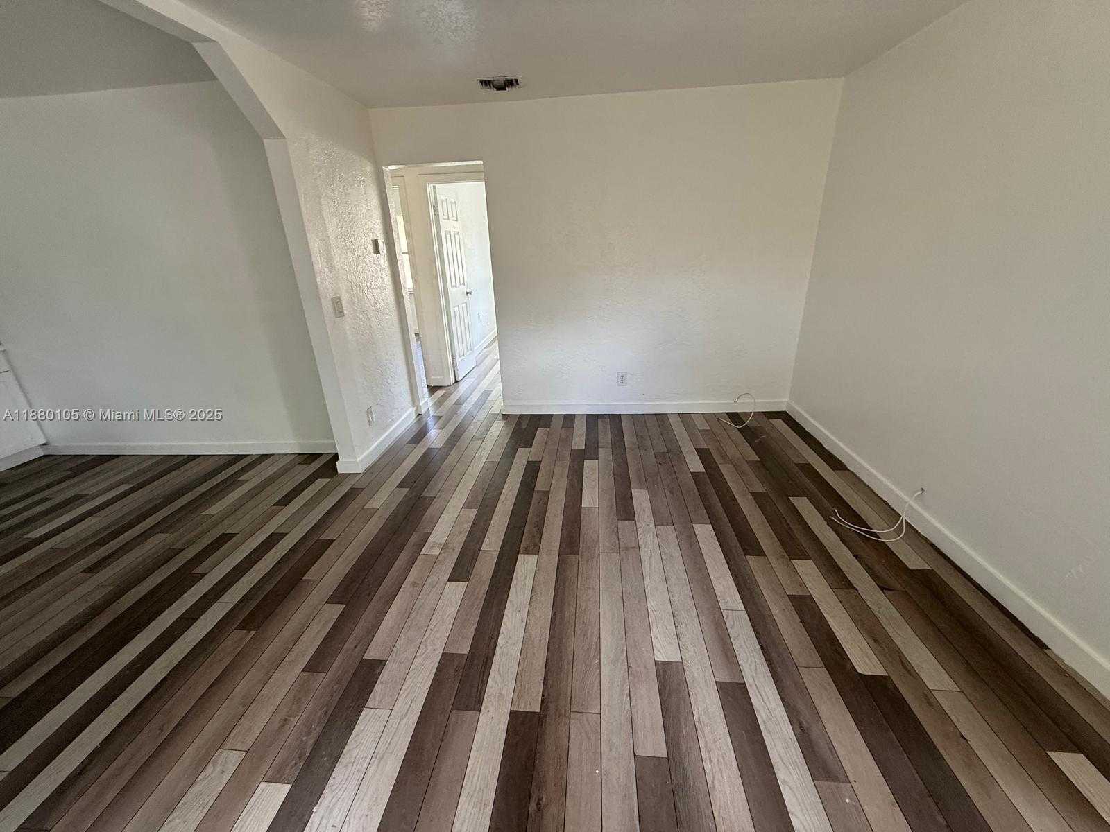 Small Image of 2813 DEWEY ST #A, Hollywood Number 5