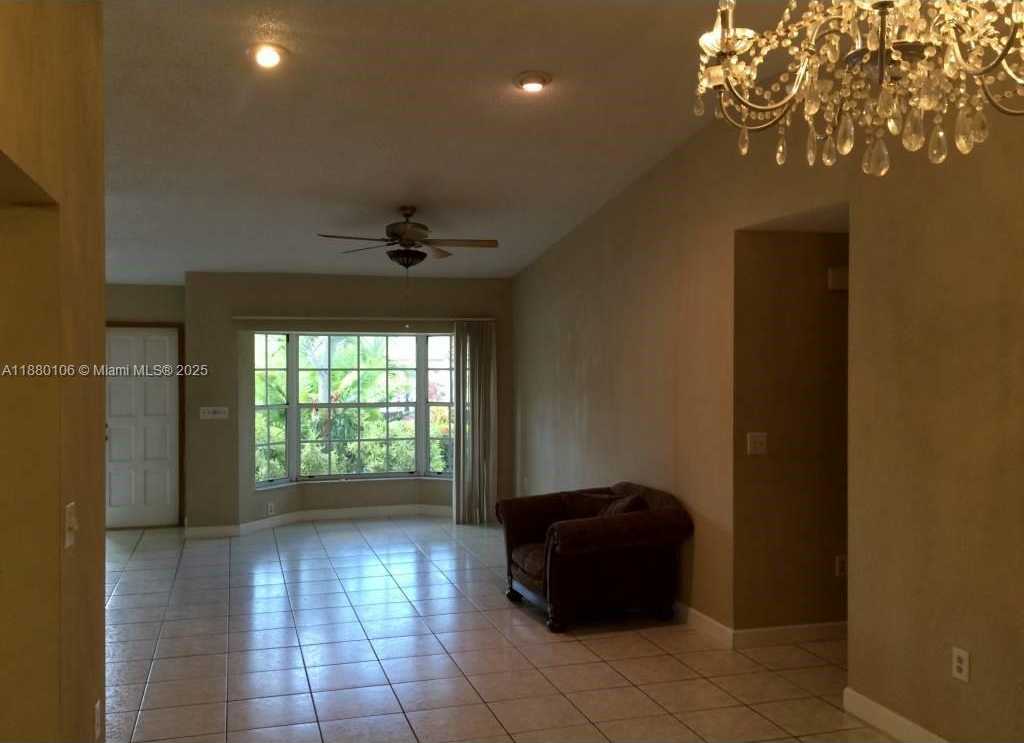 Small Image of 9034 SOUTH WEST 163RD TER, Palmetto Bay Number 3