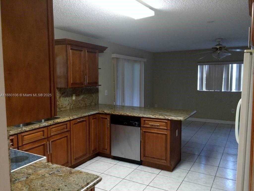 Small Image of 9034 SOUTH WEST 163RD TER, Palmetto Bay Number 4