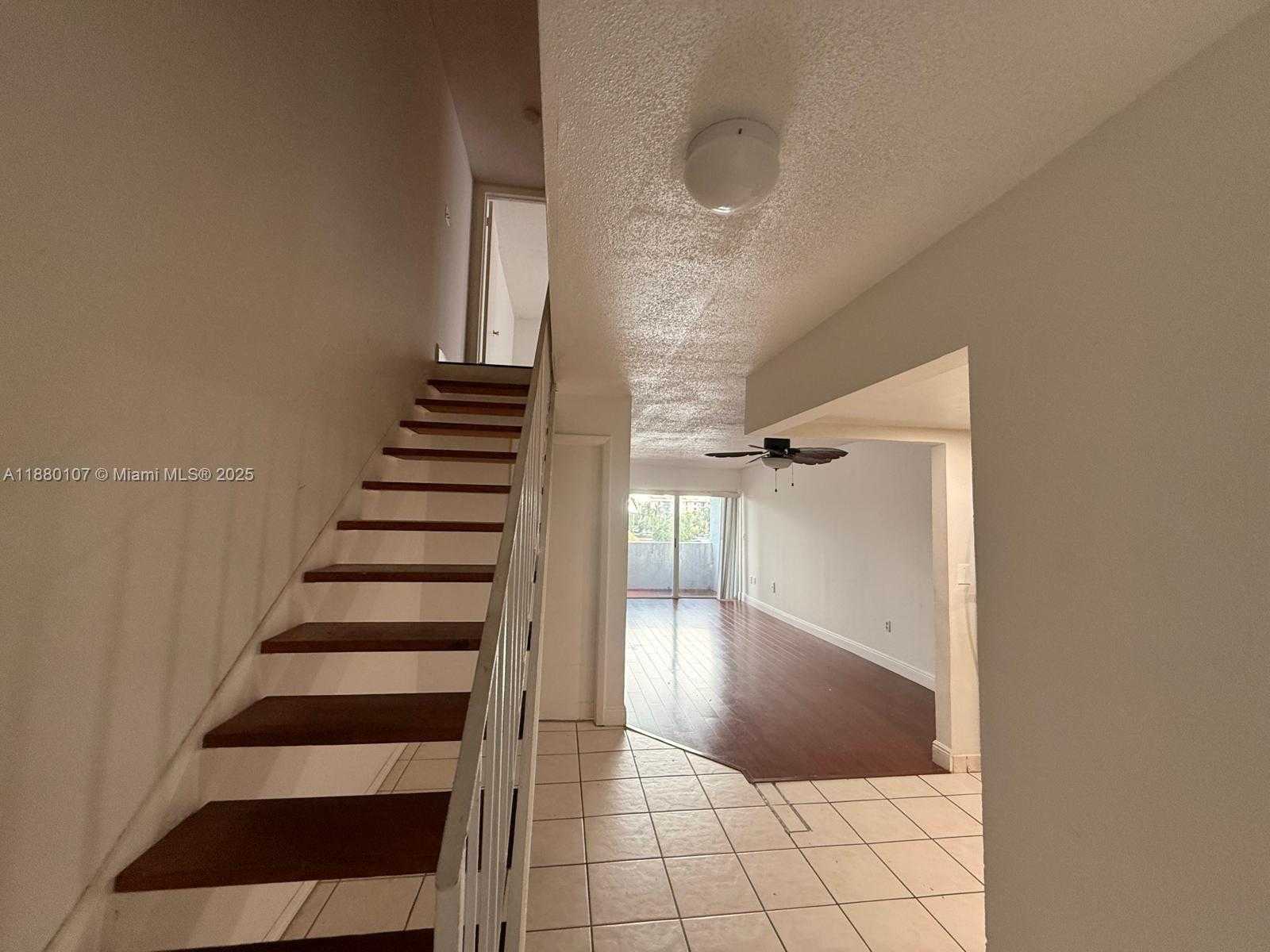 Small Image of 9357 FONTAINEBLEAU BLVD #D414, Miami Number 8