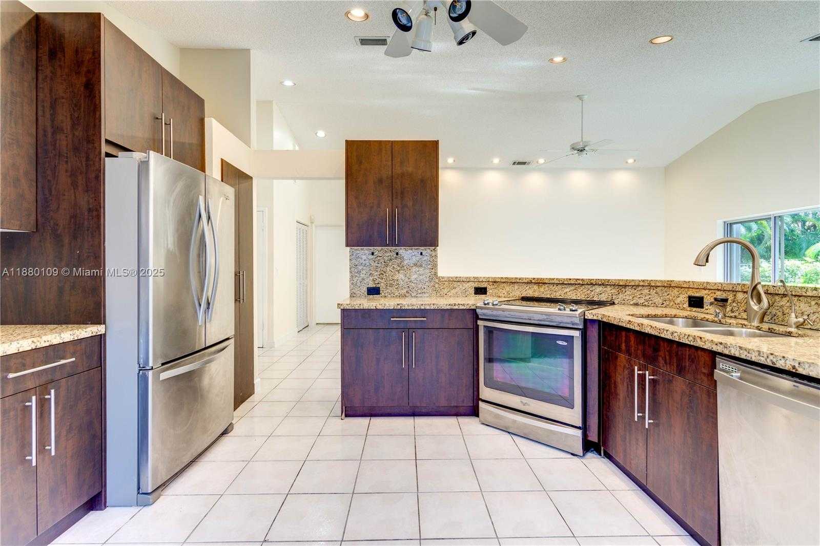 Small Image of 1501 SOUTH WEST 149TH AVE, Pembroke Pines Number 14
