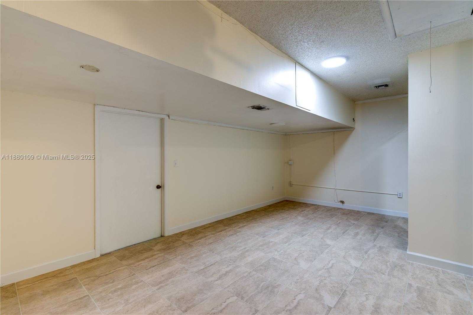 Small Image of 1501 SOUTH WEST 149TH AVE, Pembroke Pines Number 20