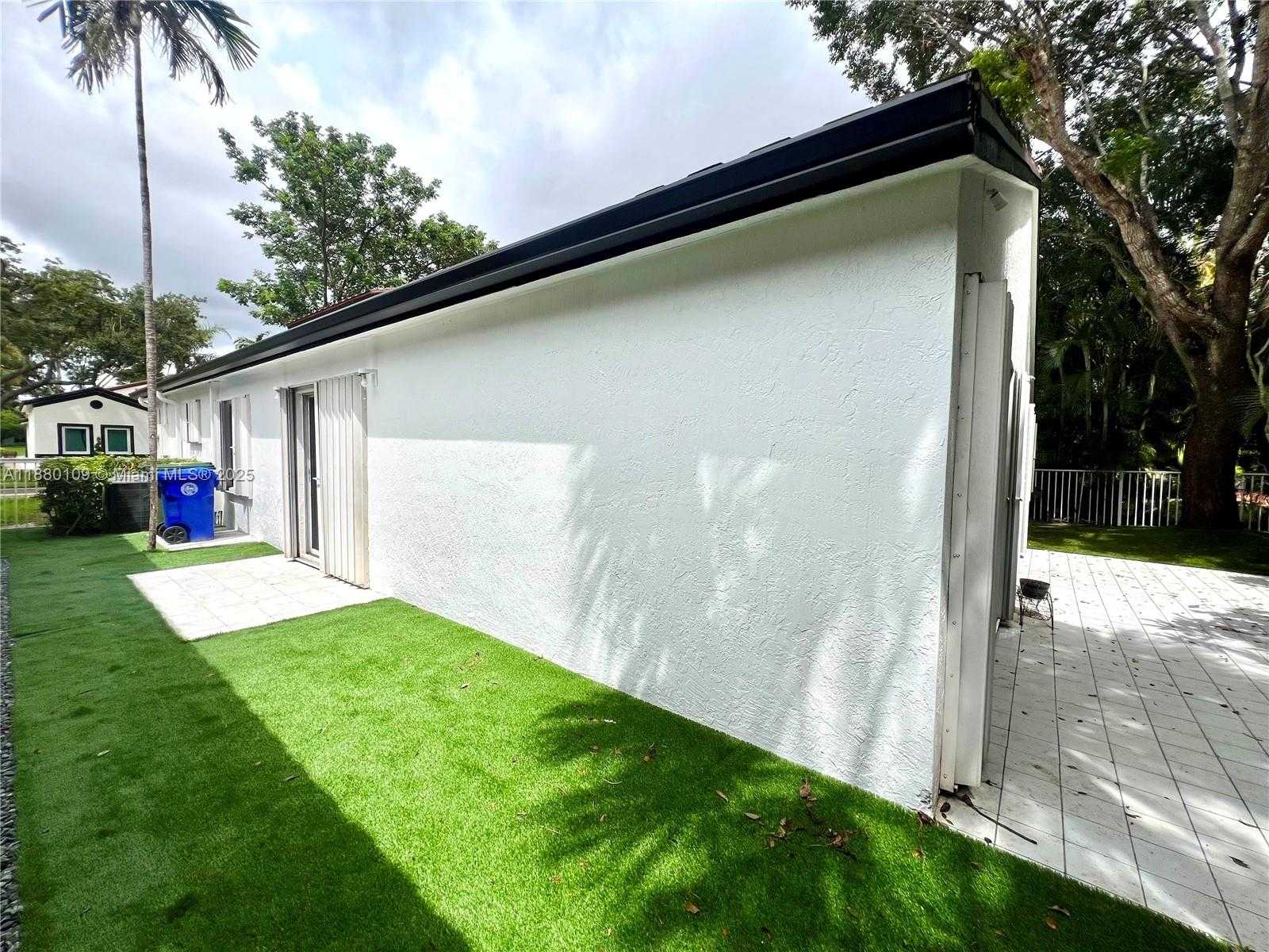 Small Image of 1501 SOUTH WEST 149TH AVE, Pembroke Pines Number 27