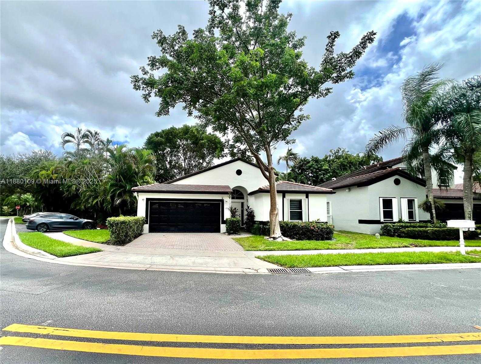 Small Image of 1501 SOUTH WEST 149TH AVE, Pembroke Pines Number 3