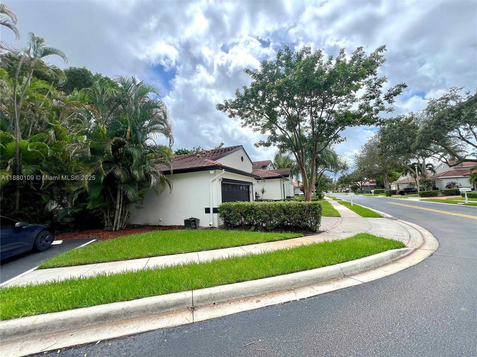 Small Image of 1501 SOUTH WEST 149TH AVE, Pembroke Pines Number 6