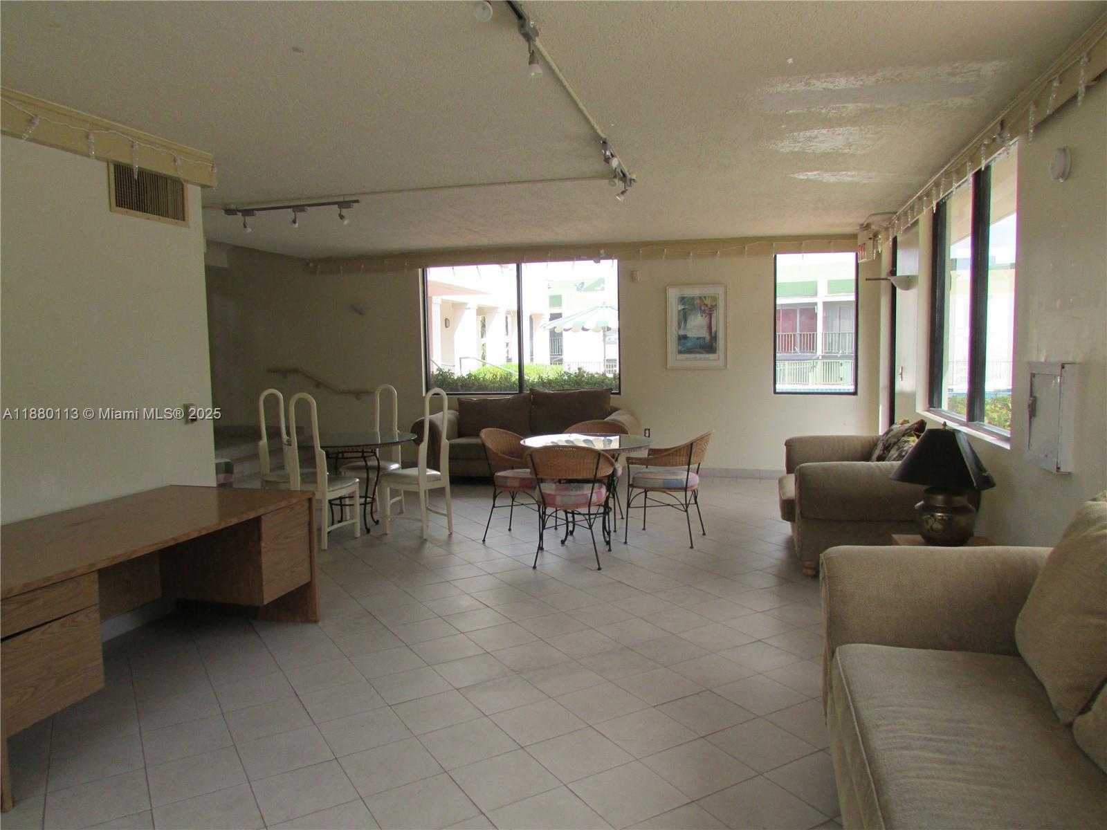 Small Image of 8820 FONTAINEBLEAU BLVD #105, Miami Number 18