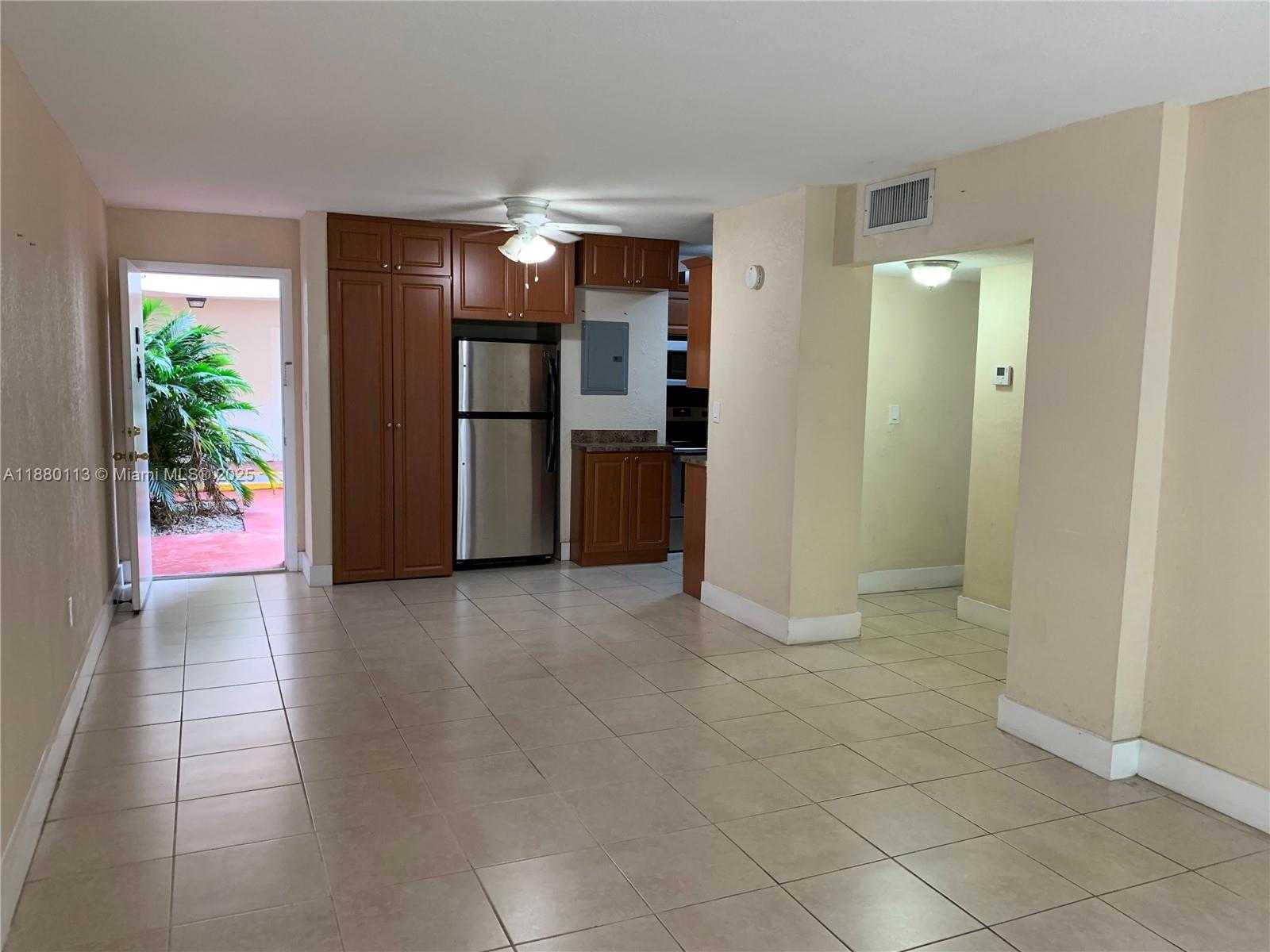 Small Image of 8820 FONTAINEBLEAU BLVD #105, Miami Number 3