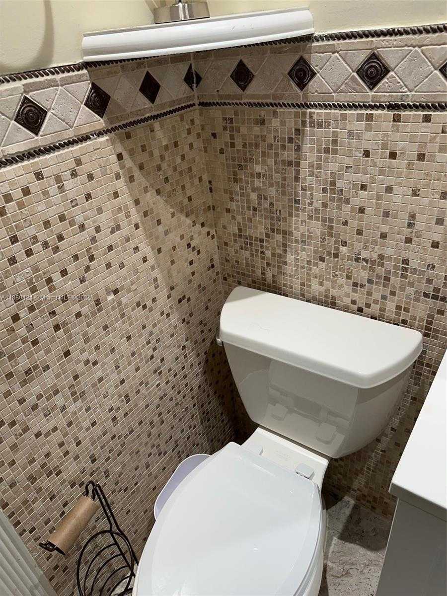 Small Image of 1619 NORTH WEST 52ND ST #1, Miami Number 13