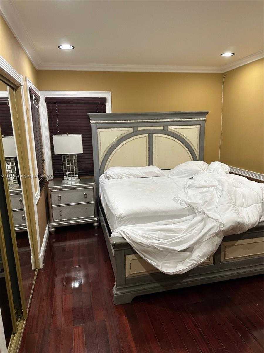 Small Image of 1619 NORTH WEST 52ND ST #1, Miami Number 15
