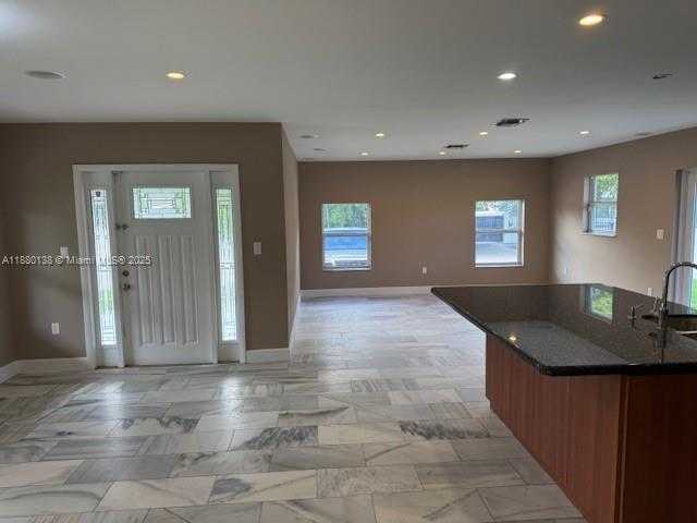 Small Image of 200 NORTH EAST 44TH ST, Miami Number 4