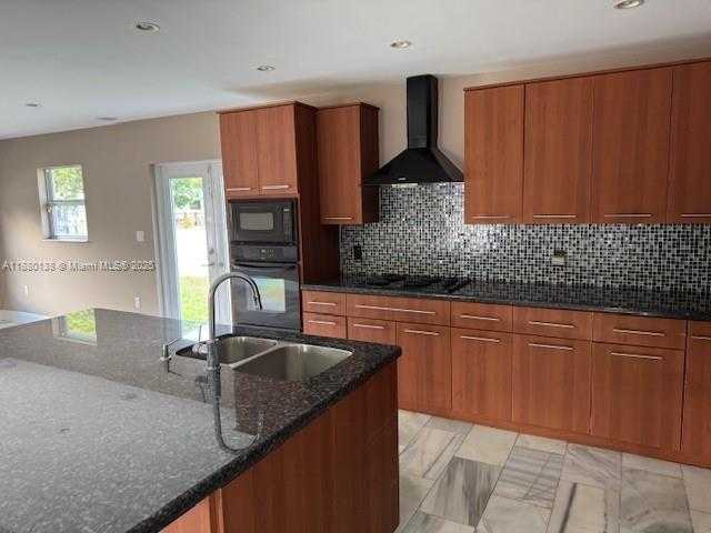 Small Image of 200 NORTH EAST 44TH ST, Miami Number 6