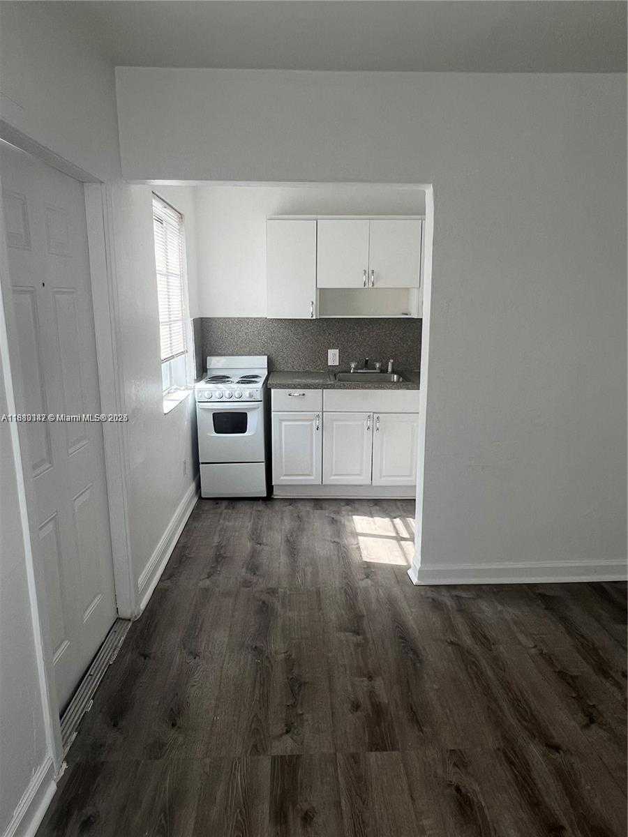Small Image of 840 81ST ST #3, Miami Beach Number 3