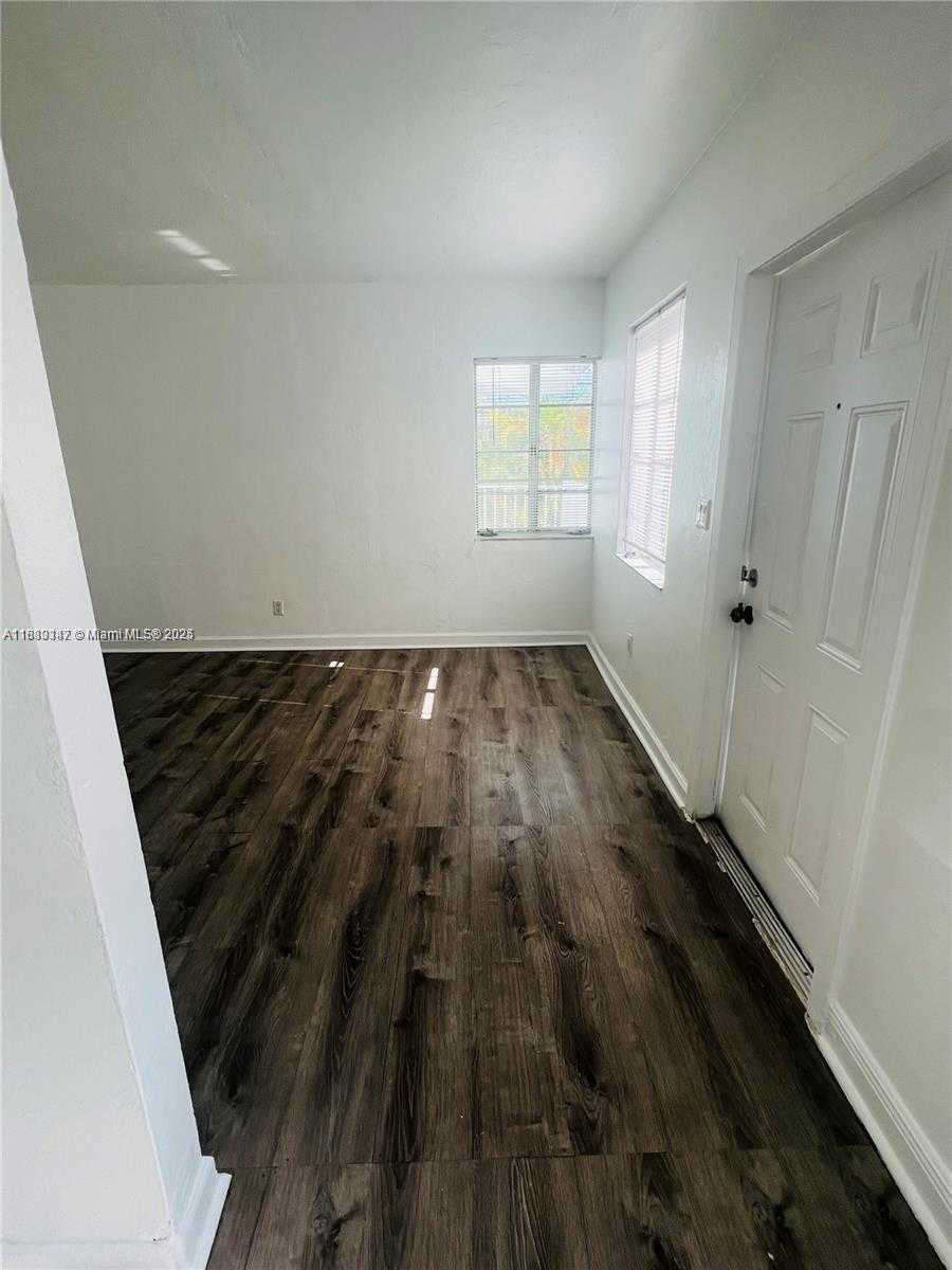 Small Image of 840 81ST ST #3, Miami Beach Number 5