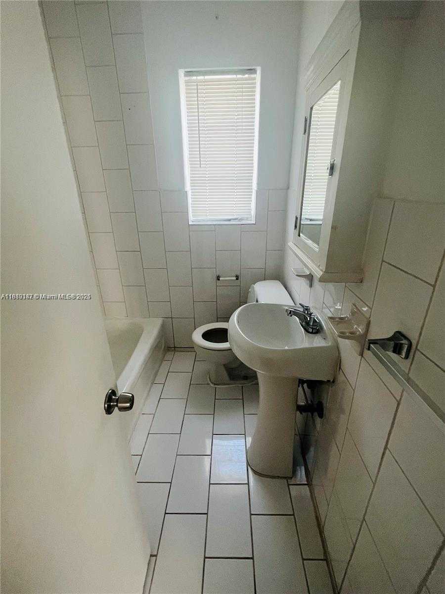 Small Image of 840 81ST ST #3, Miami Beach Number 8