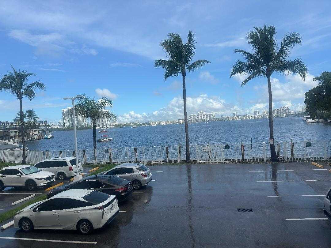 Small Image of 2821 NORTH EAST 163RD ST #2R, North Miami Beach Number 13