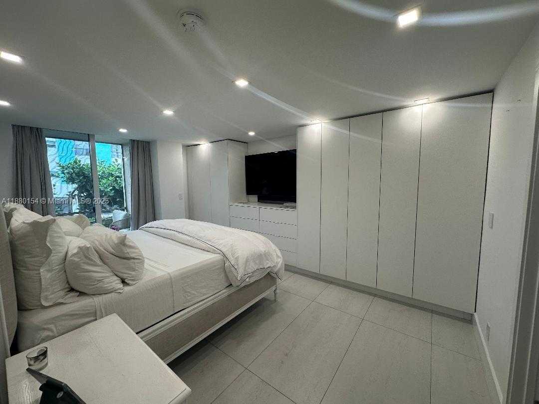 Small Image of 2821 NORTH EAST 163RD ST #2R, North Miami Beach Number 17