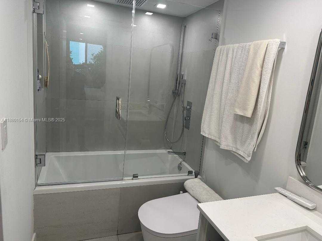 Small Image of 2821 NORTH EAST 163RD ST #2R, North Miami Beach Number 22