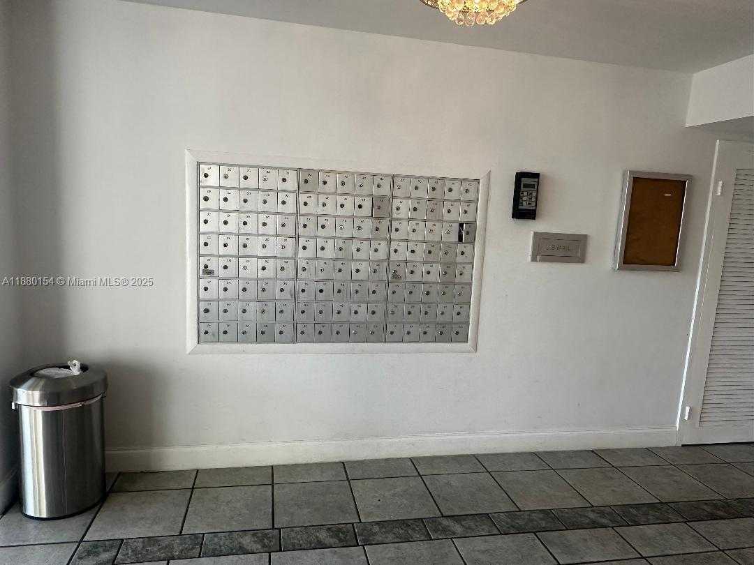Small Image of 2821 NORTH EAST 163RD ST #2R, North Miami Beach Number 5