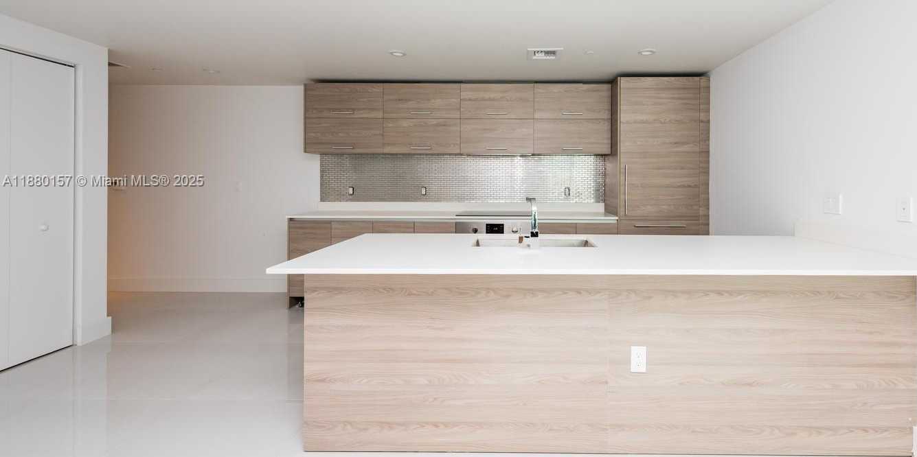 Small Image of 1300 SOUTH MIAMI #1810, Miami Number 3