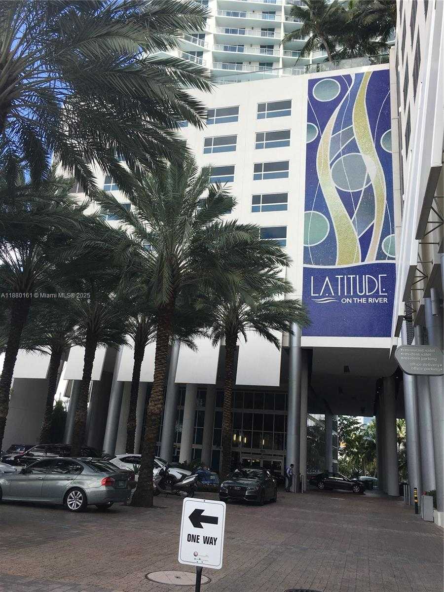 Small Image of 185 SOUTH WEST 7TH ST #1606, Miami Number 2