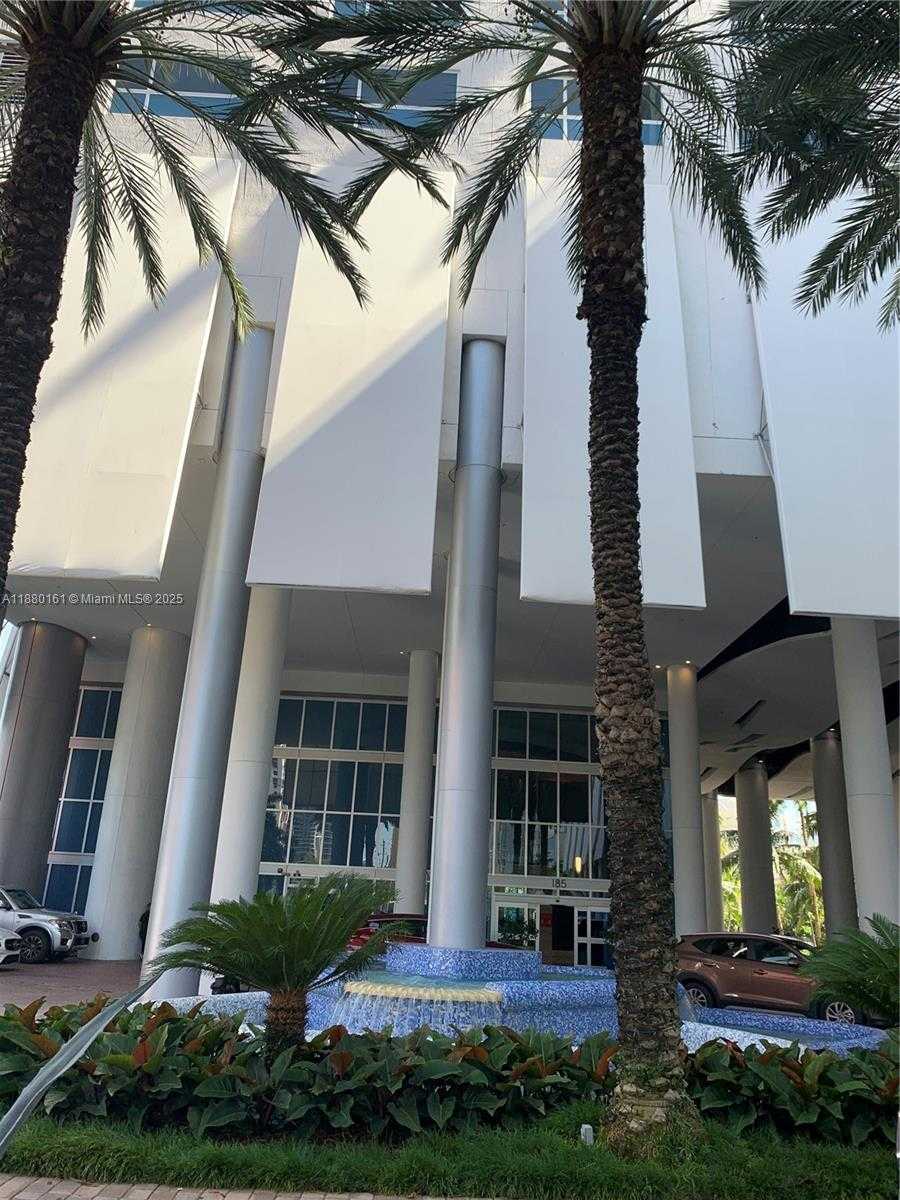 Small Image of 185 SOUTH WEST 7TH ST #1606, Miami Number 4