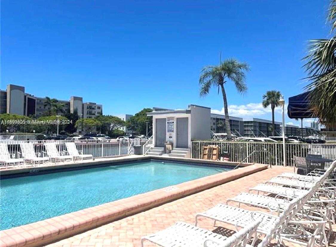 Small Image of 4000 NORTH EAST 170TH ST #402, North Miami Beach Number 21