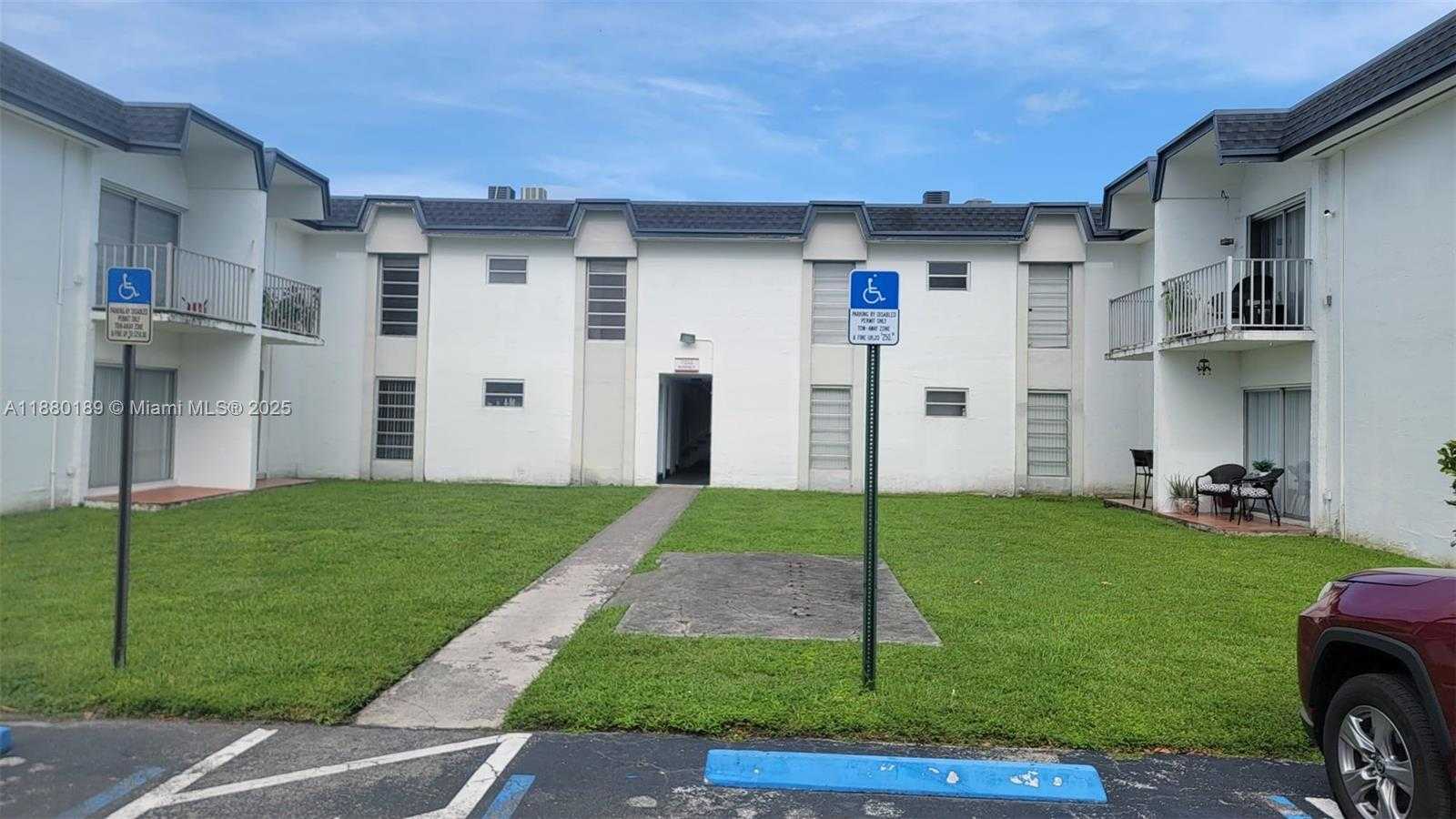 Small Image of 7232 SOUTH WEST 94TH PL #E7, Miami Number 10