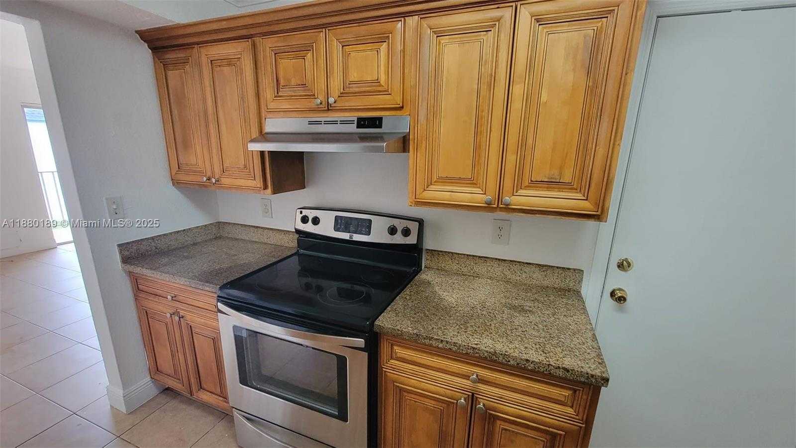 Small Image of 7232 SOUTH WEST 94TH PL #E7, Miami Number 5