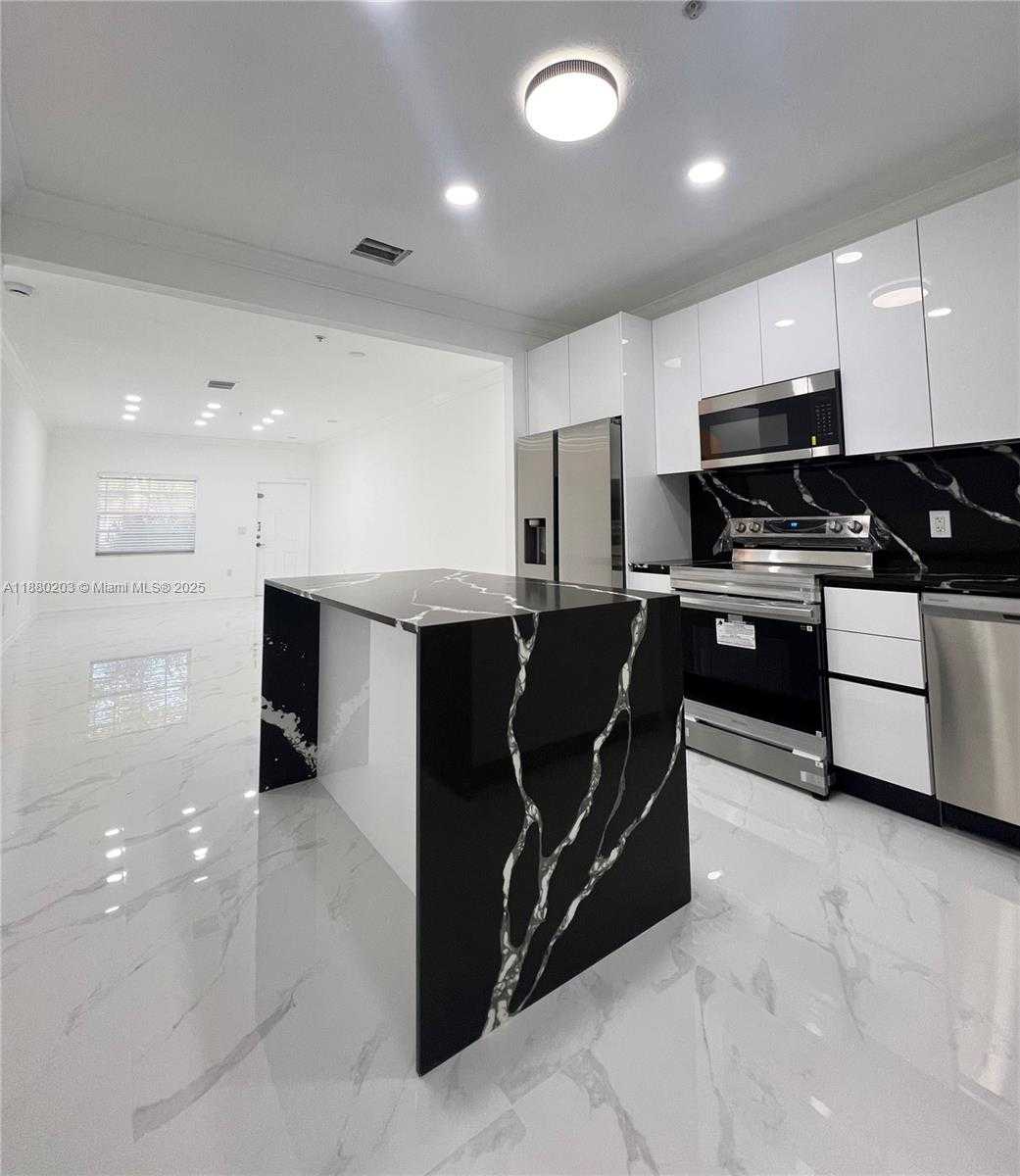 Small Image of 5600 NORTH WEST 114TH PL #103, Doral Number 3