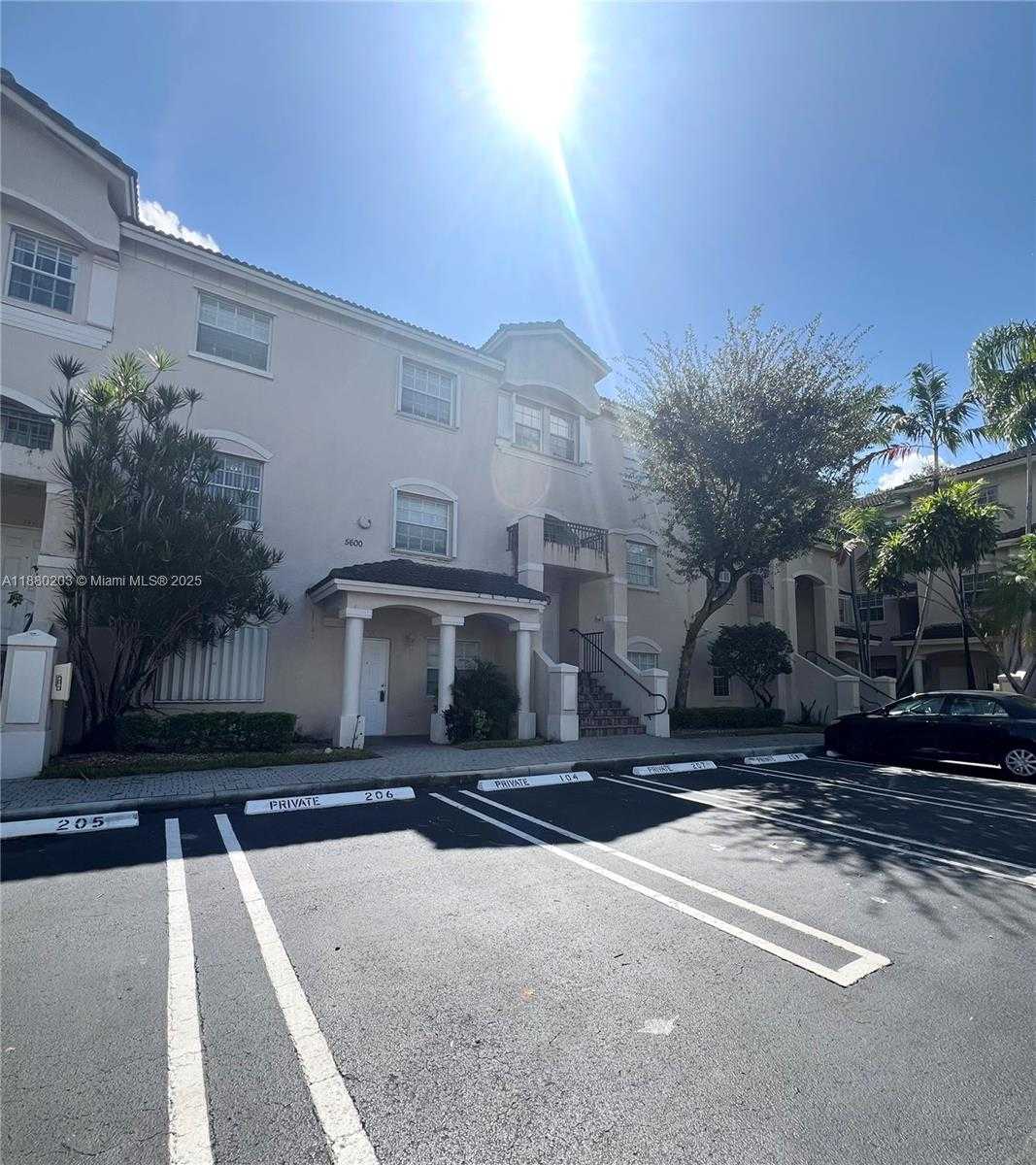 Small Image of 5600 NORTH WEST 114TH PL #103, Doral Number 33
