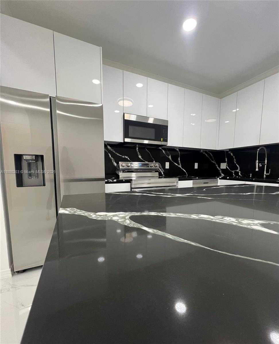 Small Image of 5600 NORTH WEST 114TH PL #103, Doral Number 5