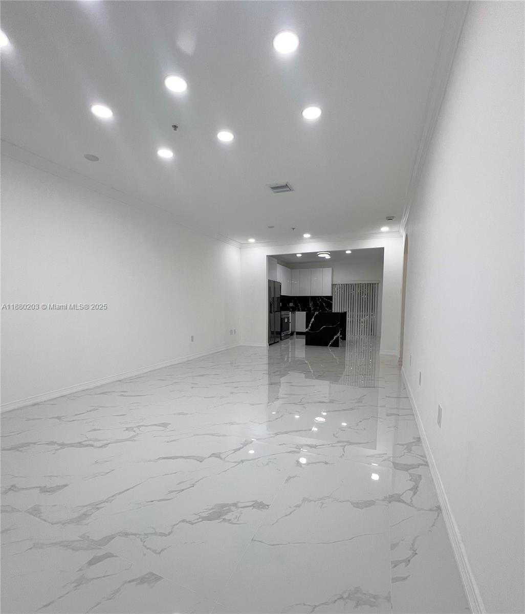 Small Image of 5600 NORTH WEST 114TH PL #103, Doral Number 7