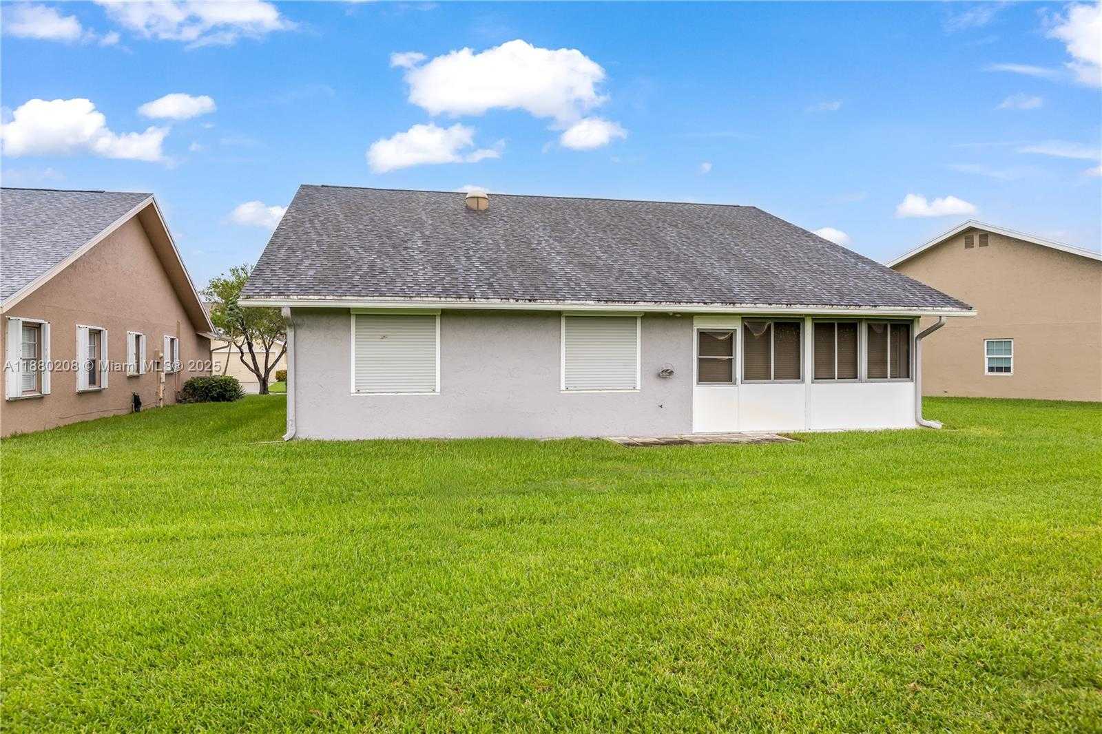 Small Image of 5284 TIFFANY ANNE CIR, West Palm Beach Number 16