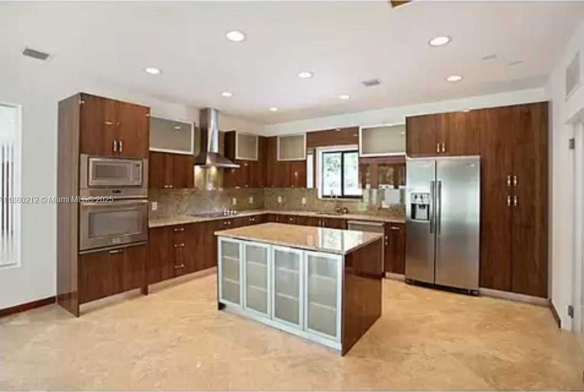 Small Image of 8800 SOUTH WEST 112TH ST, Miami Number 3