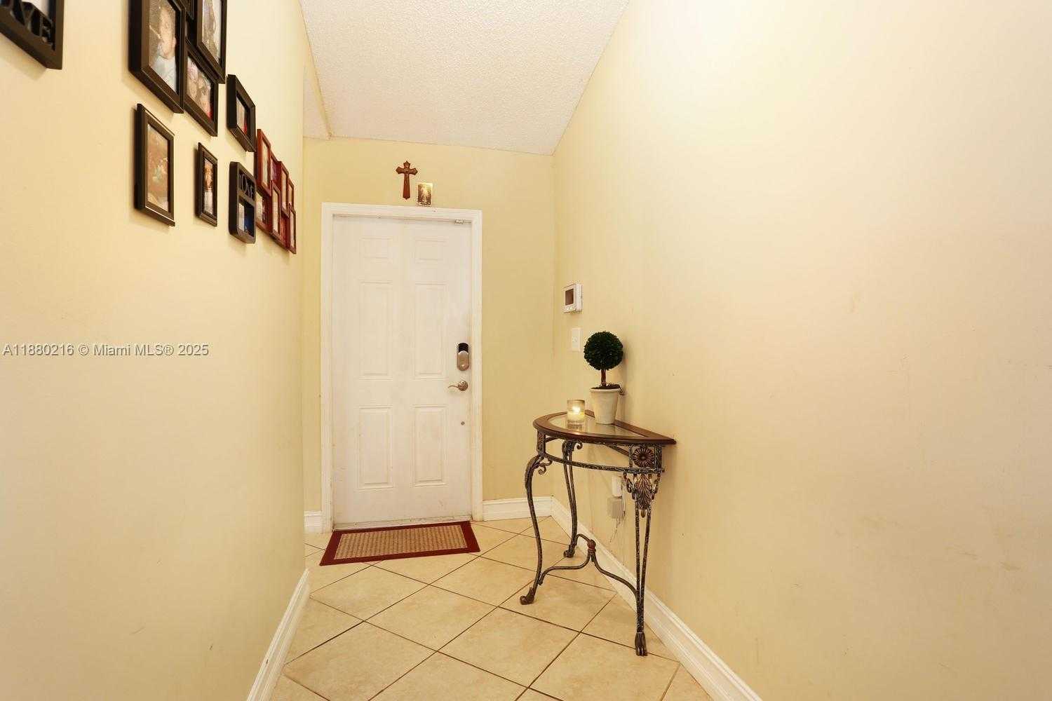 Small Image of 14285 SOUTH WEST 176TH TER, Miami Number 2