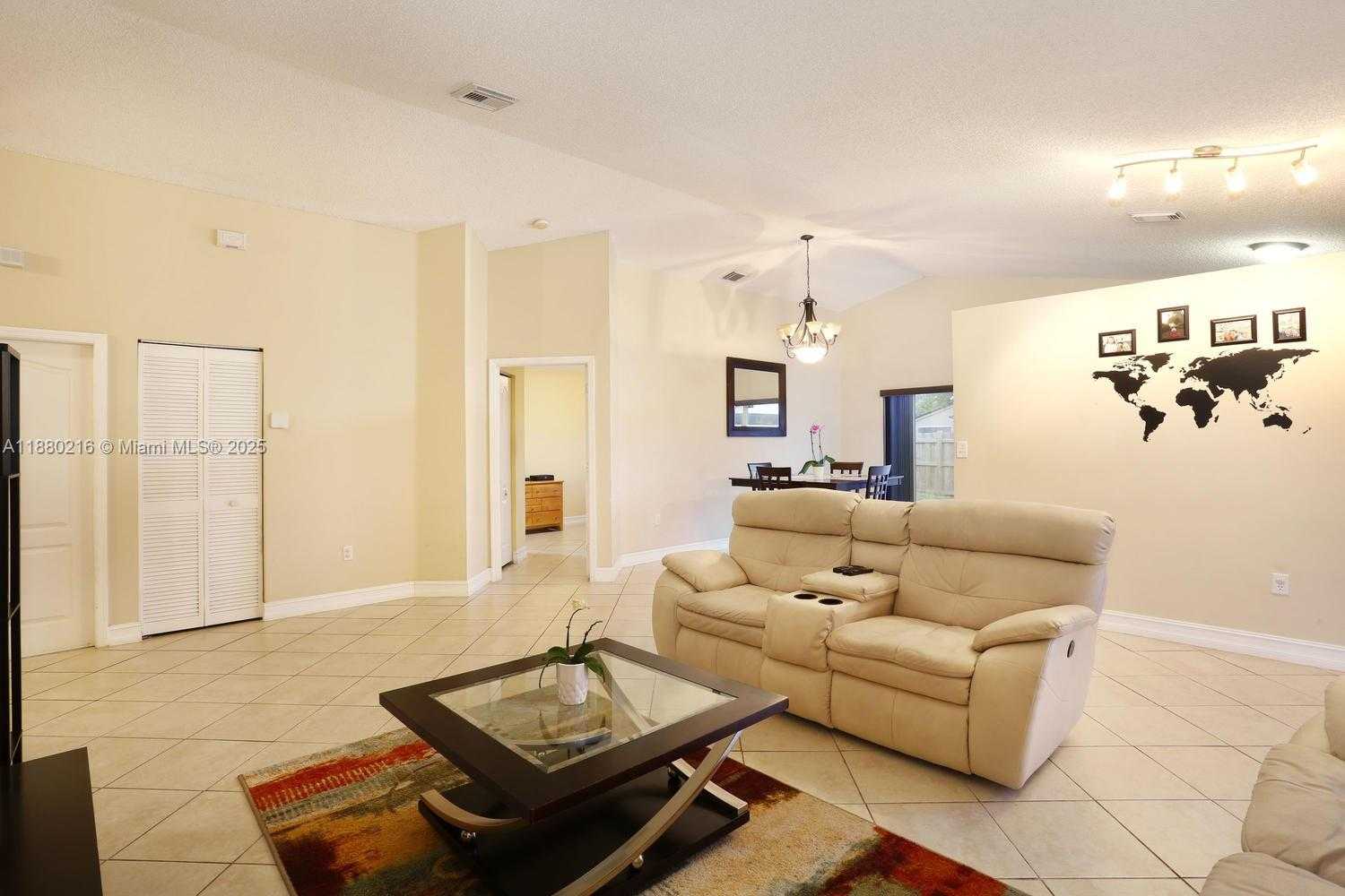 Small Image of 14285 SOUTH WEST 176TH TER, Miami Number 6