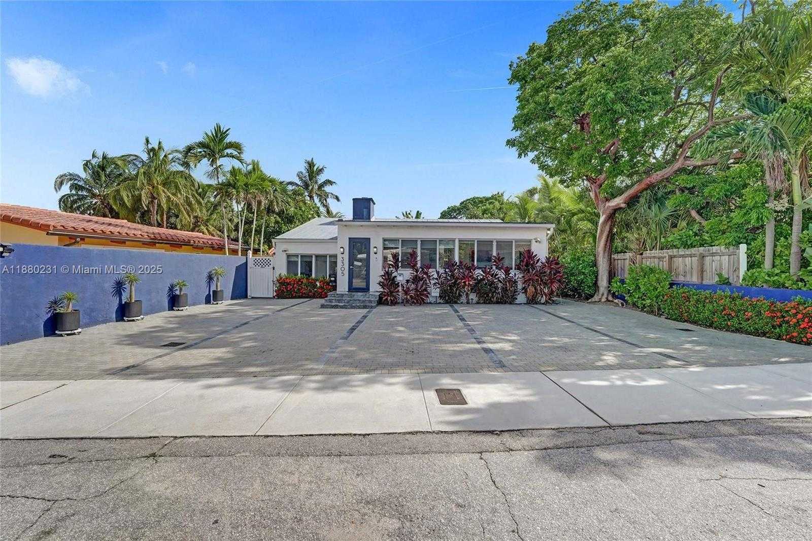 Small Image of 3305 NORTH EAST 16TH CT #Guest House, Fort Lauderdale Number 24