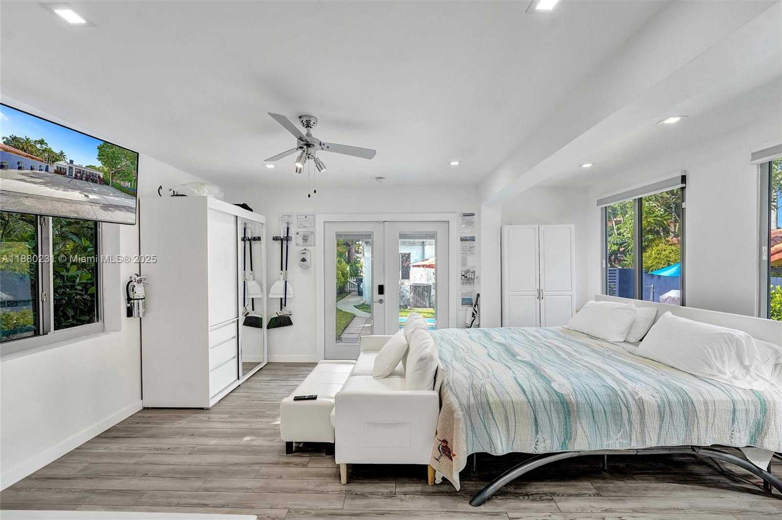 Small Image of 3305 NORTH EAST 16TH CT #Guest House, Fort Lauderdale Number 6