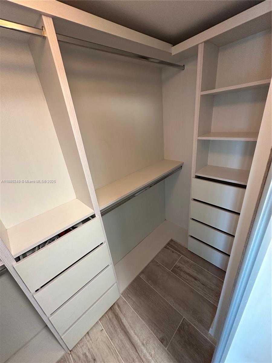 Small Image of 6620 INDIAN CREEK DR #209, Miami Beach Number 21