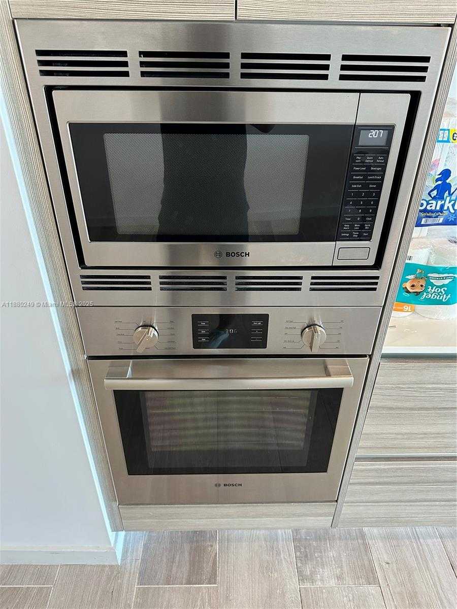 Small Image of 6620 INDIAN CREEK DR #209, Miami Beach Number 24