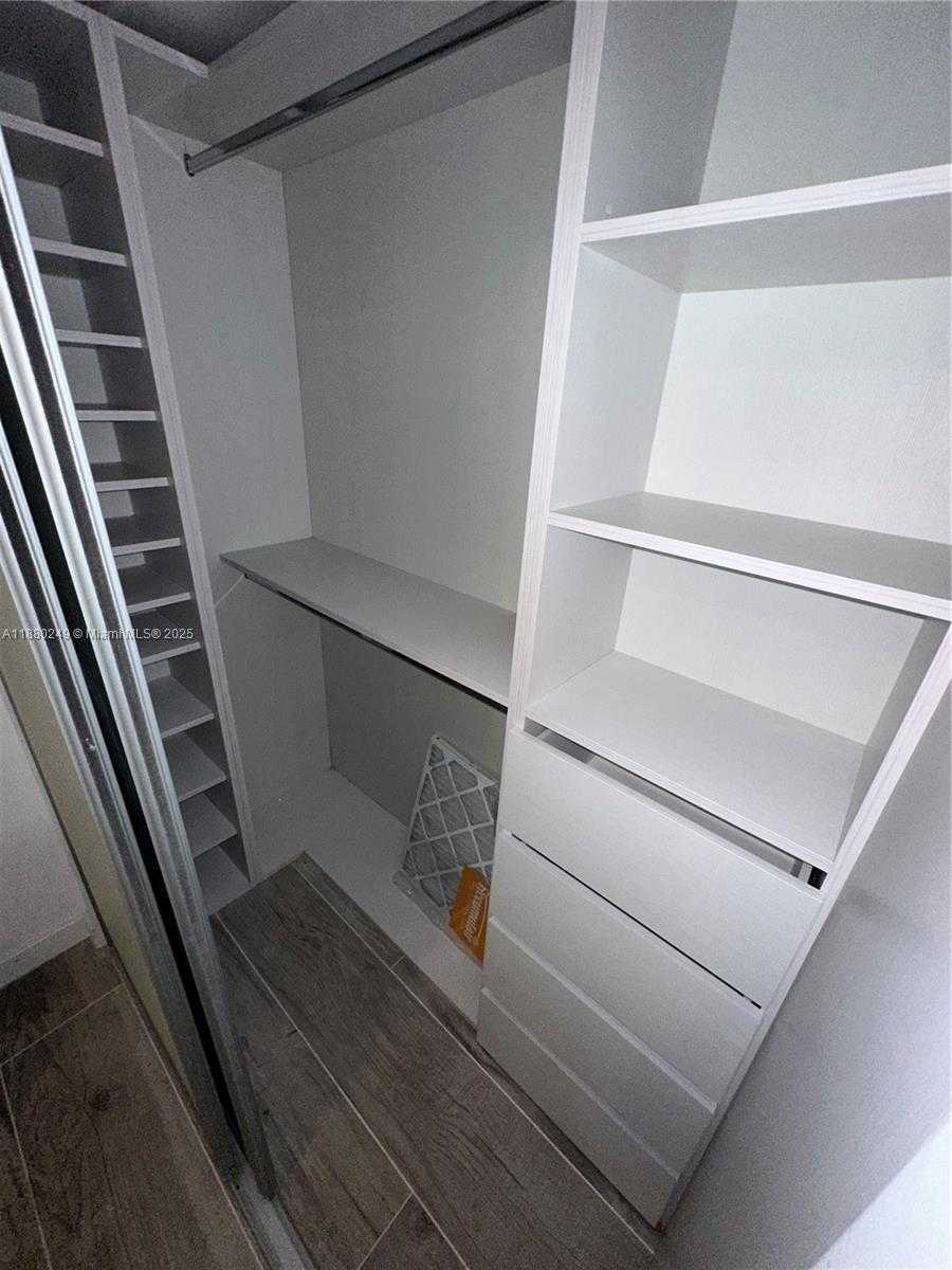 Small Image of 6620 INDIAN CREEK DR #209, Miami Beach Number 25