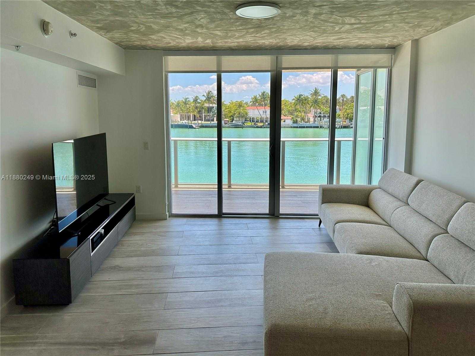 Small Image of 6620 INDIAN CREEK DR #209, Miami Beach Number 5