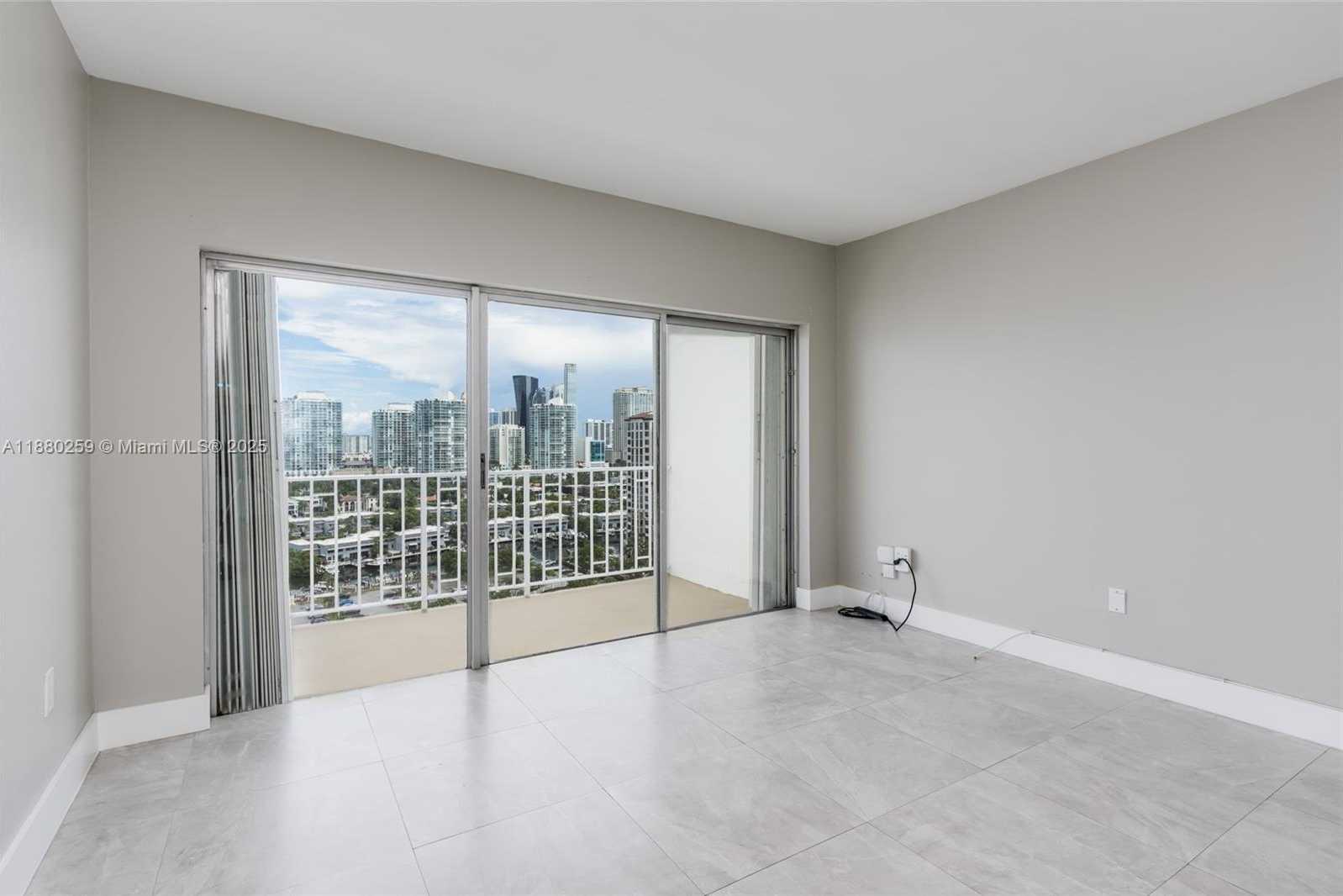 Small Image of 500 BAYVIEW DR #1727, Sunny Isles Beach Number 24