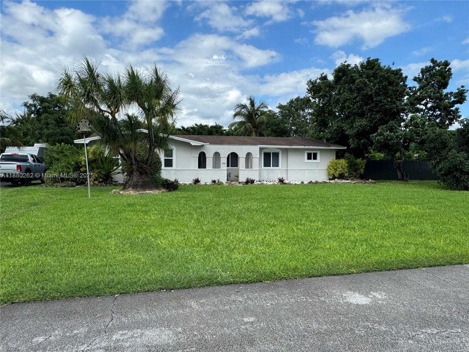 Small Image of 18565 SOUTH WEST 295TH TER, Homestead Number 13