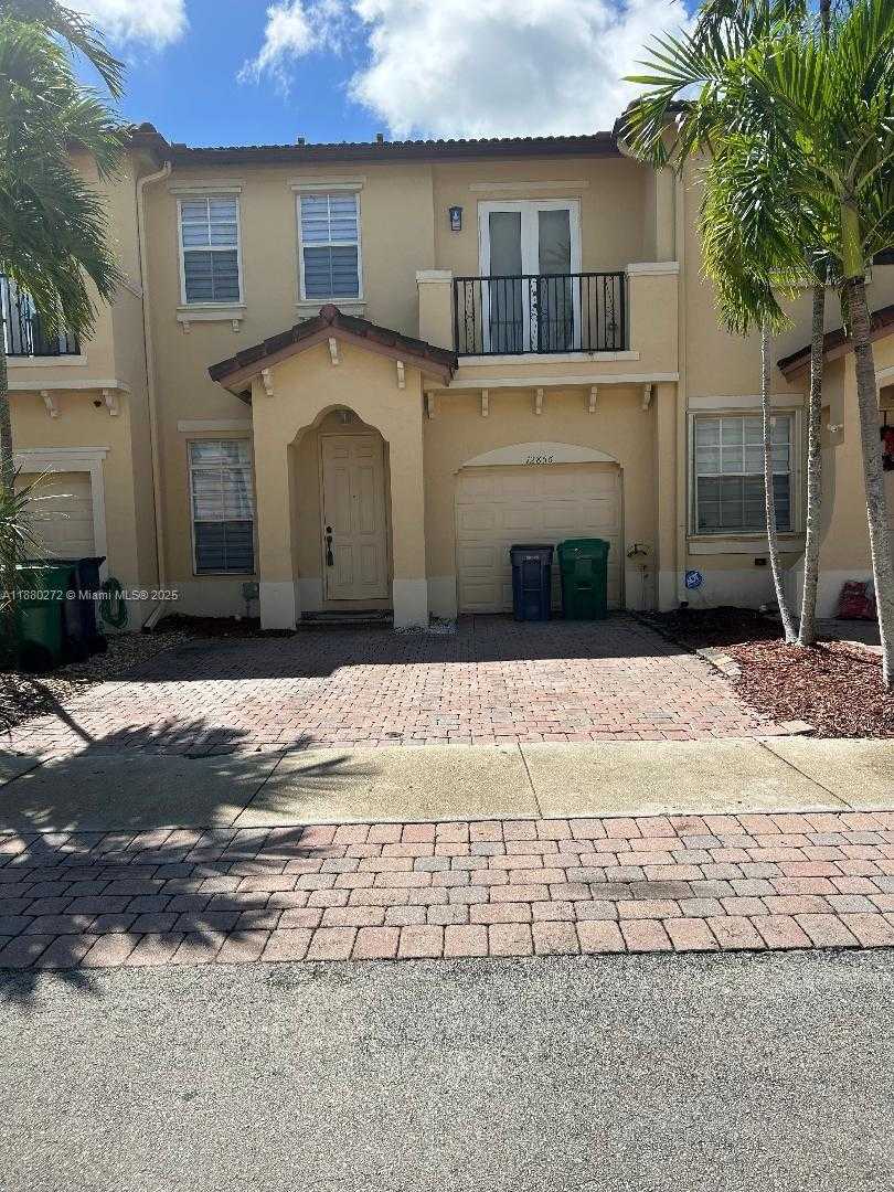 Small Image of Miami Number 10