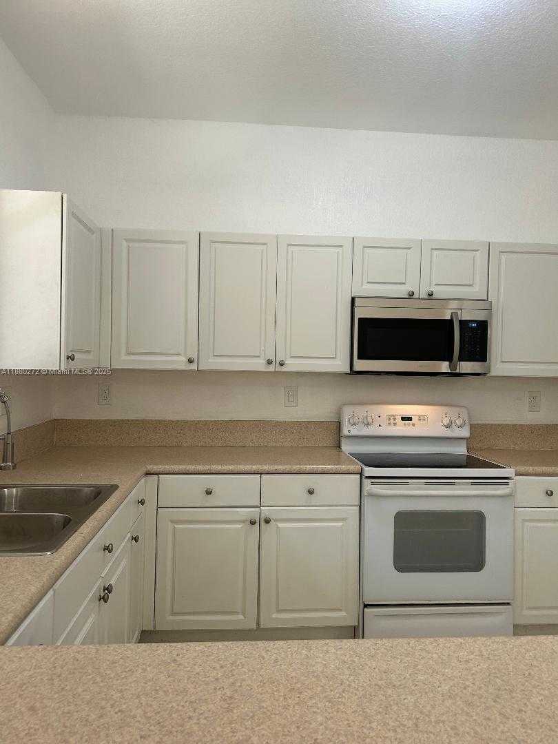 Small Image of Miami Number 16