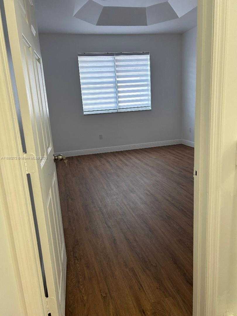 Small Image of Miami Number 2